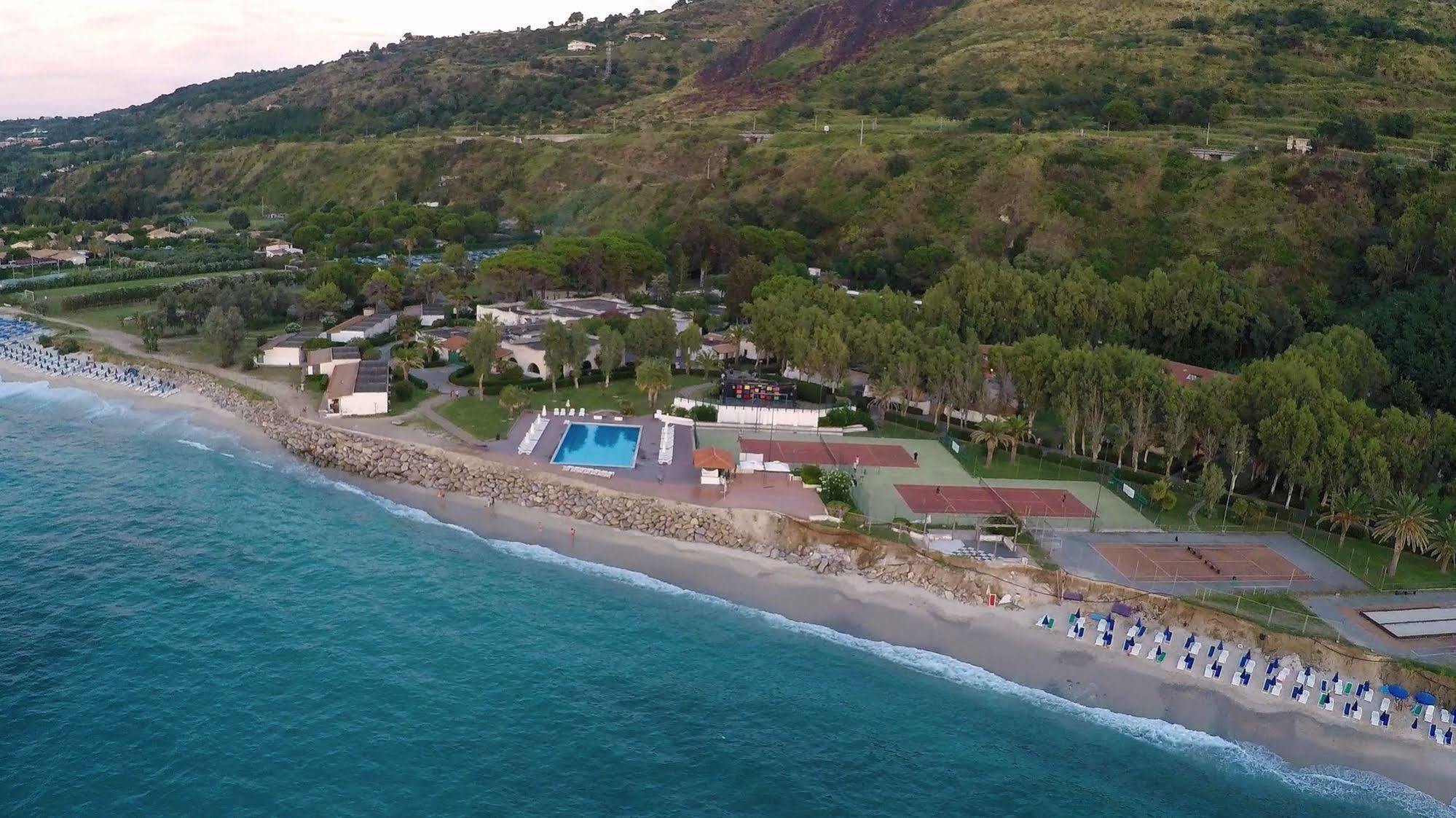 Villaggio Sabbie Bianche 赞布隆内 外观 照片